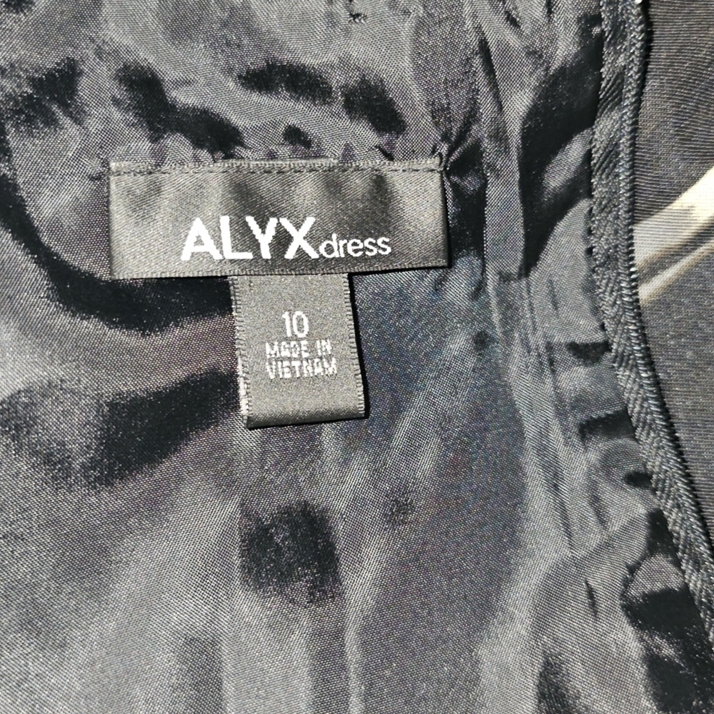 ALYX DRESS - Picture 9 of 10